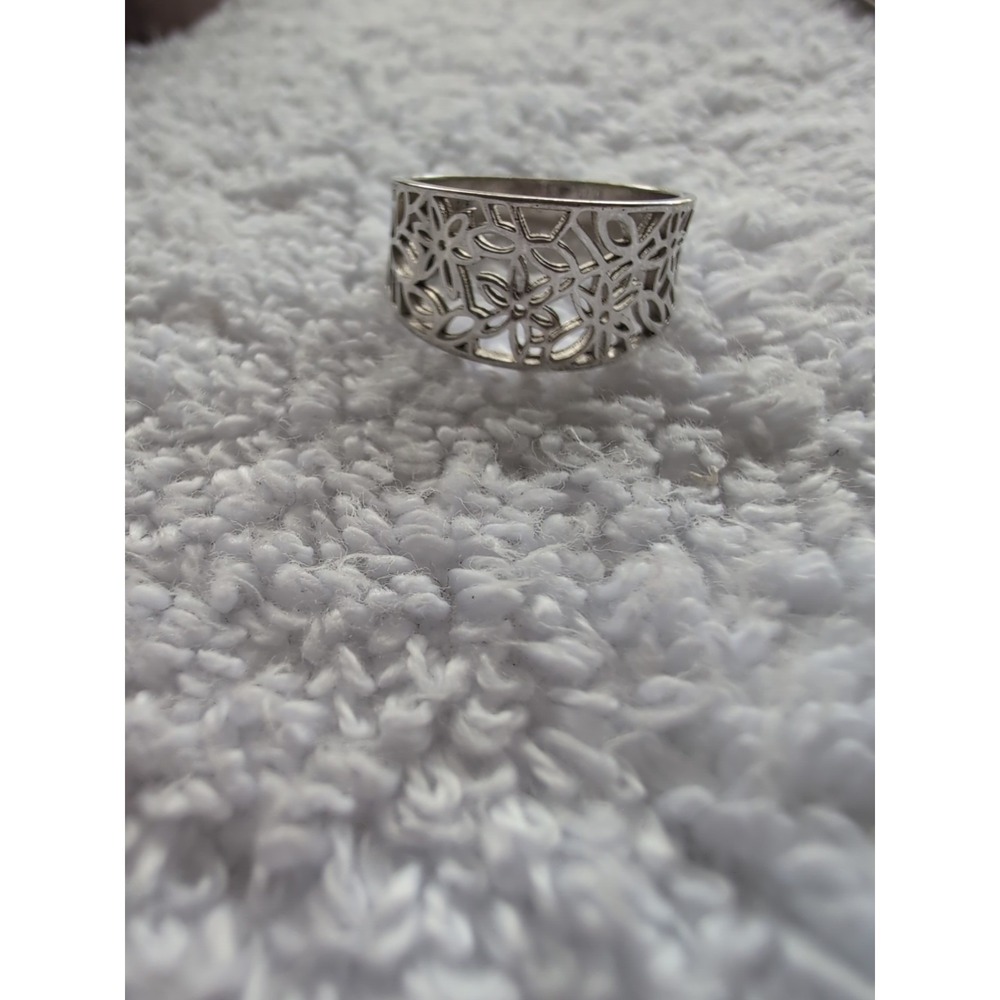 vintage Sterling silver handmade ring, 925 filigree leaves band Size 7